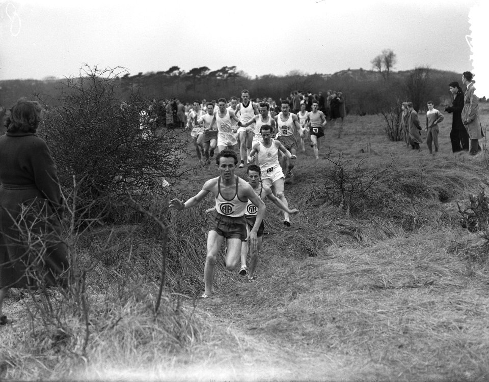 Nationale Veldloop Kampioenschappen 1954 in Heerenduinen IJmuiden, Bestanddeelnr 906-3608