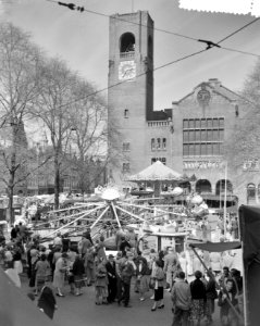 Nationale feestdag kermis op het Beursplein te Amsterdam, Bestanddeelnr 907-7443