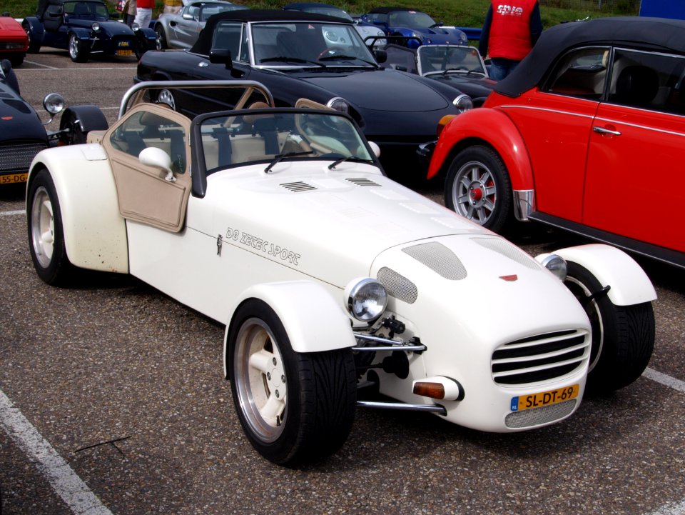 Nationale oldtimerdag Zandvoort 2010, DONKERVOORT(JD) D8 ZETEC SPORT, SL-DT-69 pic2