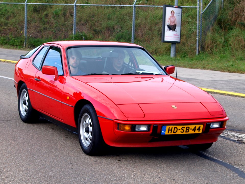 Nationale oldtimerdag Zandvoort 2010, 1982 PORSCHE 924, HD-SB-44