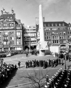 Nationale herdenking Dam, overzicht kranslegging, Bestanddeelnr 916-3905