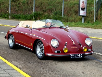 Nationale oldtimerdag Zandvoort 2010, 1975 PORSCHE SPEEDSTER, 25-TP-30 pic2