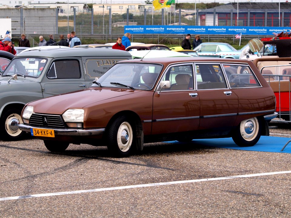 Nationale oldtimerdag Zandvoort 2010, 1977 CITROEN GS, 34-KKF-4 pic1