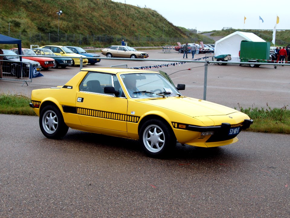 Nationale oldtimerdag Zandvoort 2010, 1976 FIAT X1-9, 53-NR-17 pic1