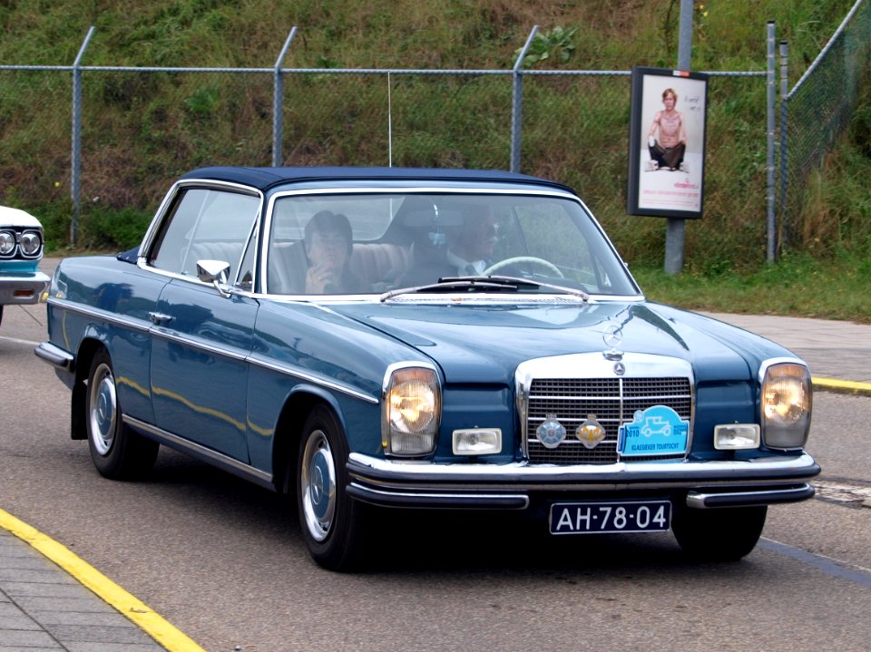 Nationale oldtimerdag Zandvoort 2010, 1971 MERCEDES-BENZ 250 E8 CABRIOLET DAIMLER BENZ, AH-78-04