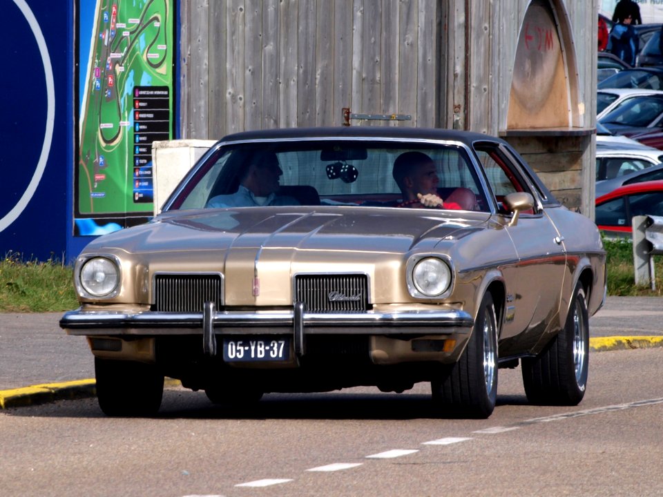 Nationale oldtimerdag Zandvoort 2010, 1973 OLDSMOBILE CUTLASS, 05-YB-37