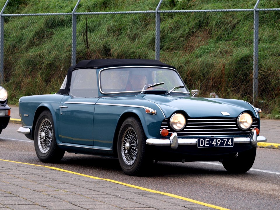 Nationale oldtimerdag Zandvoort 2010, 1968 TRIUMPH TR 250, DE-49-74