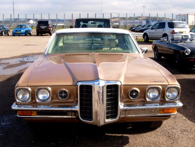 Nationale oldtimerdag Zandvoort 2010, 1970 Pontiac Bonneville pic1