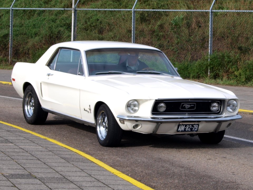Nationale oldtimerdag Zandvoort 2010, 1968 FORD MUSTANG, AM-82-79 pic1