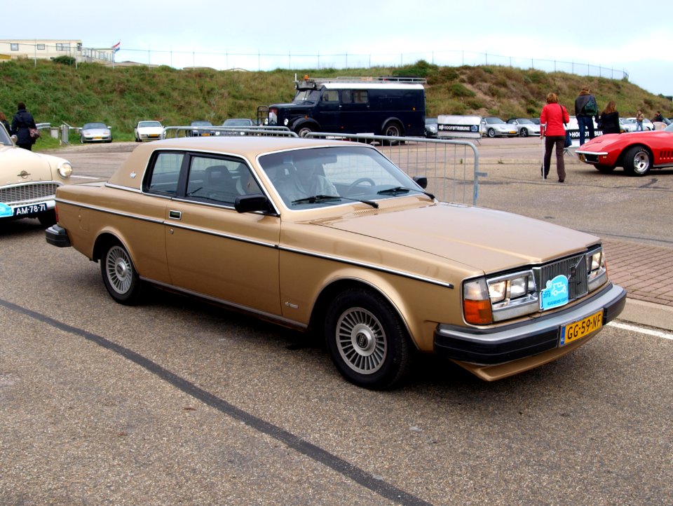 Nationale oldtimerdag Zandvoort 2010, 1980 VOLVO 262 COUPE AUTOMATIC, GG-59-NF