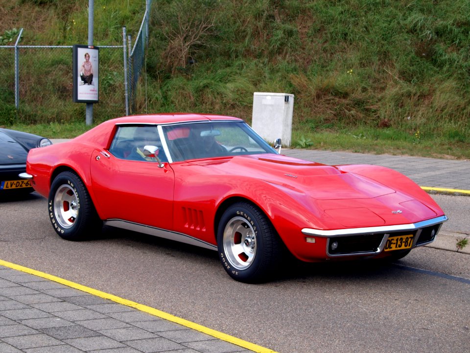 Nationale oldtimerdag Zandvoort 2010, 1968 CHEVROLET CORVETTE, DE-13-87 pic1