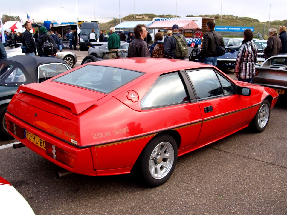 Nationale oldtimerdag Zandvoort 2010, 1984 LOTUS ECLAT EXCEL, 92-HL-BD pic1