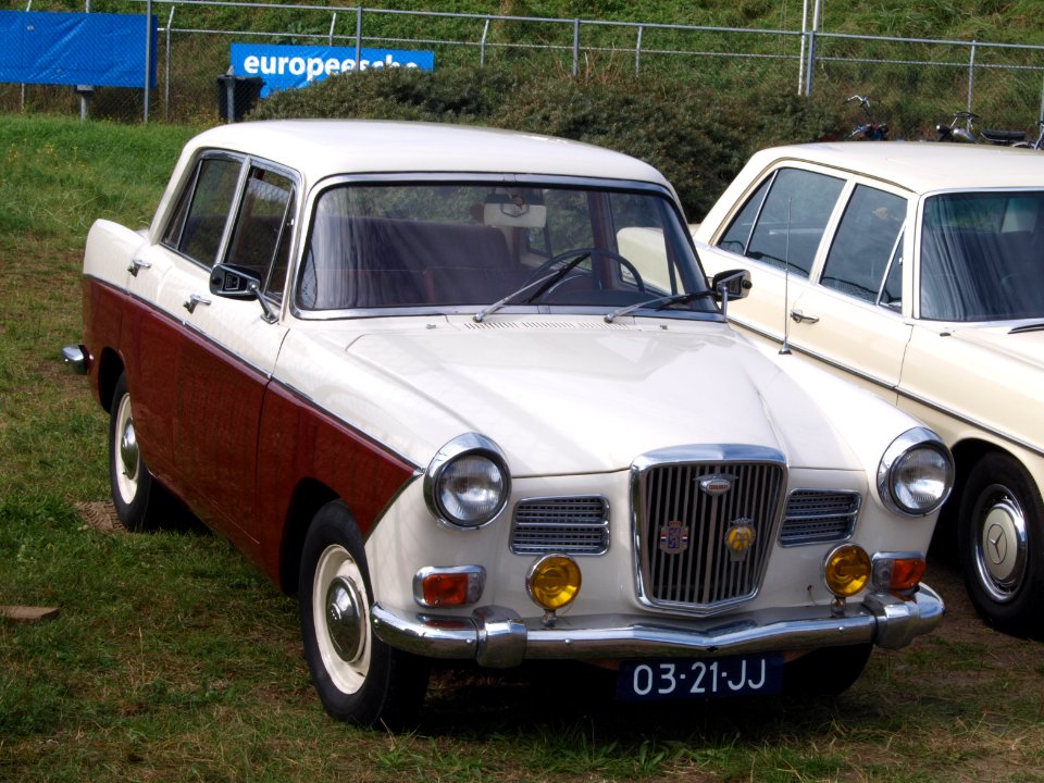 Nationale oldtimerdag Zandvoort 2010, 1969 WOLSELEY 16-60