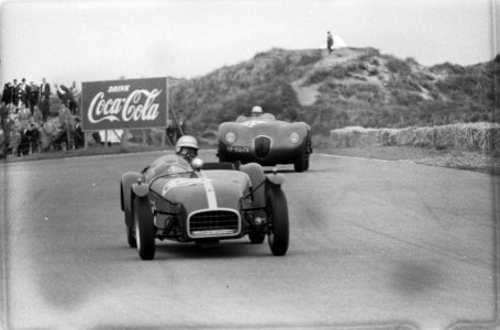 Nationale sportwagenraces op het circuit van Zandvoort, Hildebrand aan kop, daar, Bestanddeelnr 911-2734