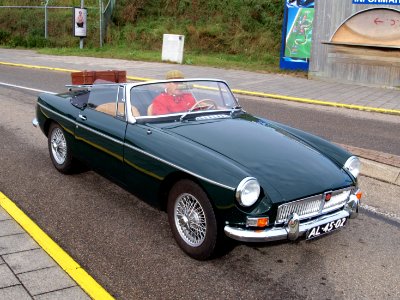 Nationale oldtimerdag Zandvoort 2010, 1965 MG B, AL-45-02 pic3