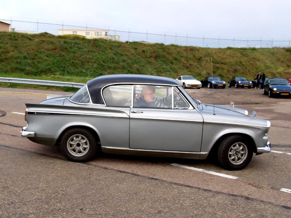 Nationale oldtimerdag Zandvoort 2010, 1965 SUNBEAM RAPIER SERIES IV, FJ-66-00 pic3