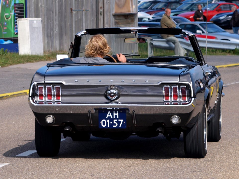Nationale oldtimerdag Zandvoort 2010, 1967 FORD MUSTANG CONVERTIBLE