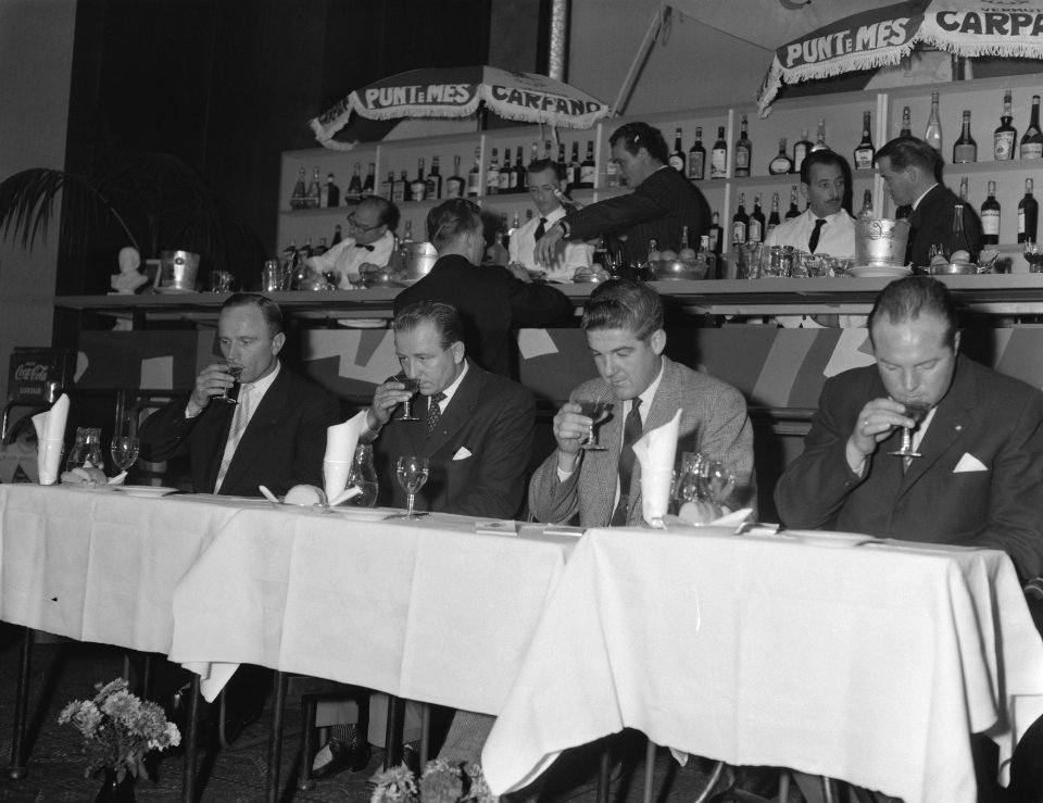 Nationale Cocktail Competitie in Krasnapolsky in Amsterdam, Bestanddeelnr 909-9705