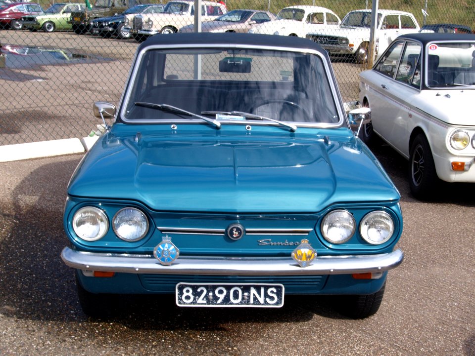 Nationale oldtimerdag Zandvoort 2010, 1971 SUNBEAM STILETTO, 82-90-NS pic1