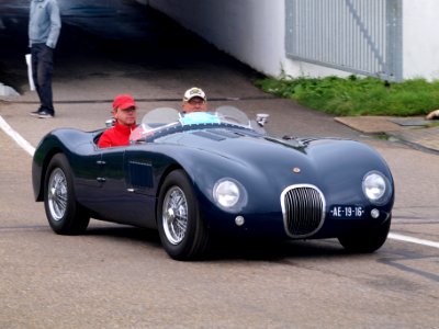 Nationale oldtimerdag Zandvoort 2010, 1968 JAGUAR 420 SPORTS, AE-19-16 pic1