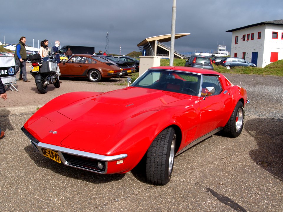 Nationale oldtimerdag Zandvoort 2010, 1968 CHEVROLET CORVETTE, DE-13-87 pic2