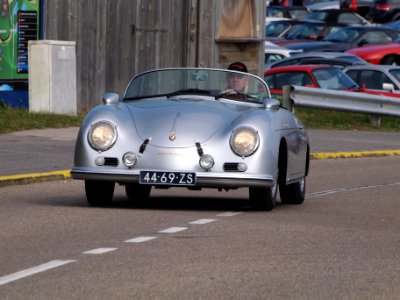 Nationale oldtimerdag Zandvoort 2010, 1967 PORSCHE 356 A SPEEDSTER, 44-69-ZS pic1