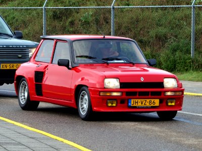 Nationale oldtimerdag Zandvoort 2010, 1981 RENAULT 5 TURBO, JH-VZ-86 pic2