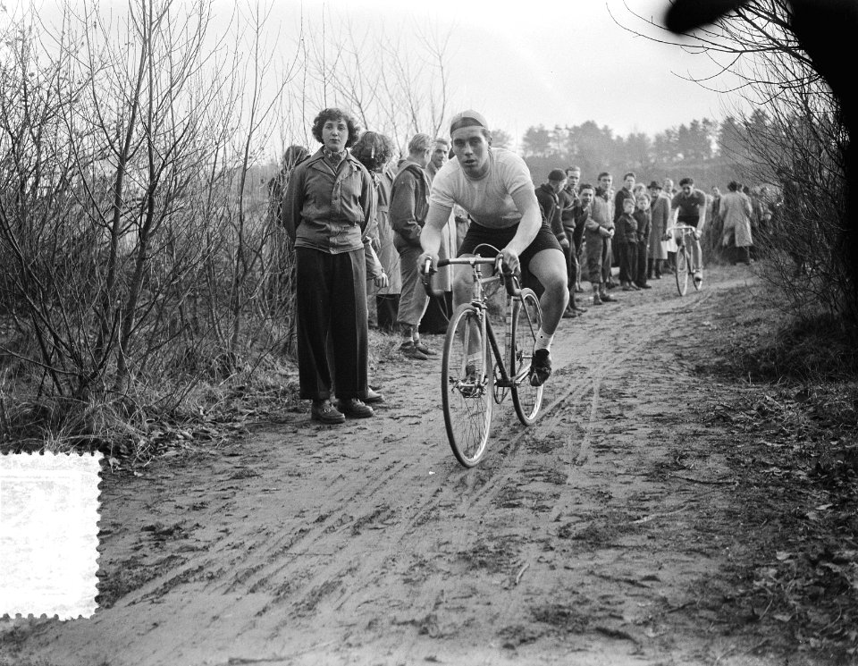 Nationale Cycle Cross Lek. Winnaar A. van het Hof Haarlem, Bestanddeelnr 905-4899