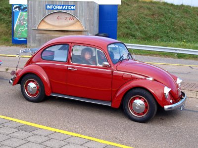 Nationale oldtimerdag Zandvoort 2010, 1969 VOLKSWAGEN 111011, 48-73-JJ pic2