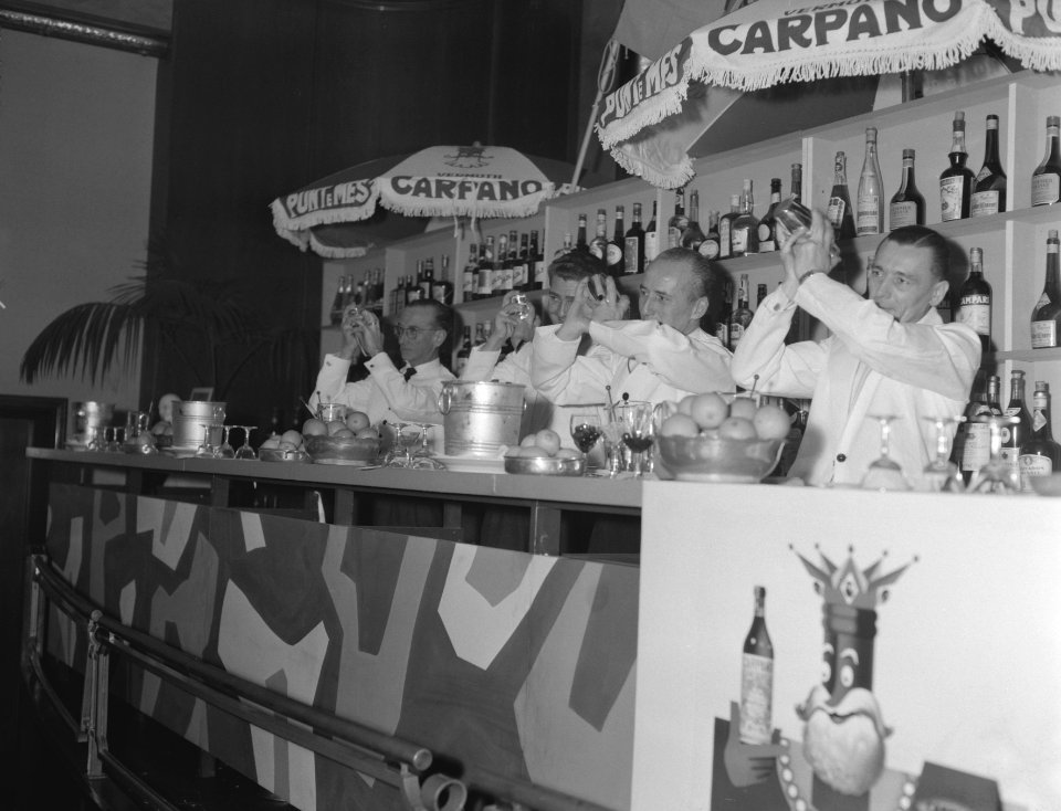 Nationale Cocktail Competitie in Krasnapolsky in Amsterdam, Bestanddeelnr 909-9706