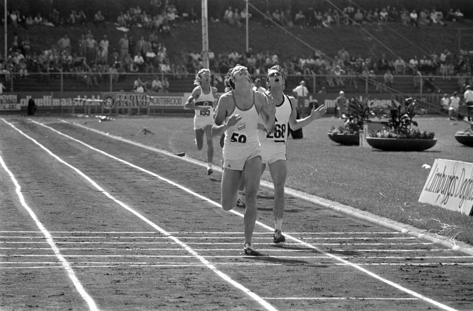 Nationale Atletiekkampioenschappen te Kerkrade, finish 80 meter heren R van den, Bestanddeelnr 925-7904