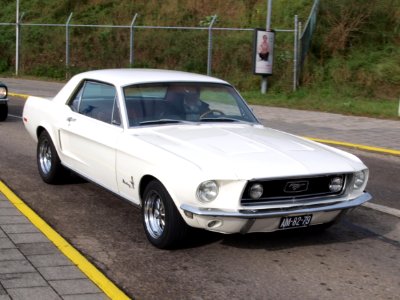 Nationale oldtimerdag Zandvoort 2010, 1968 FORD MUSTANG, AM-82-79 pic2