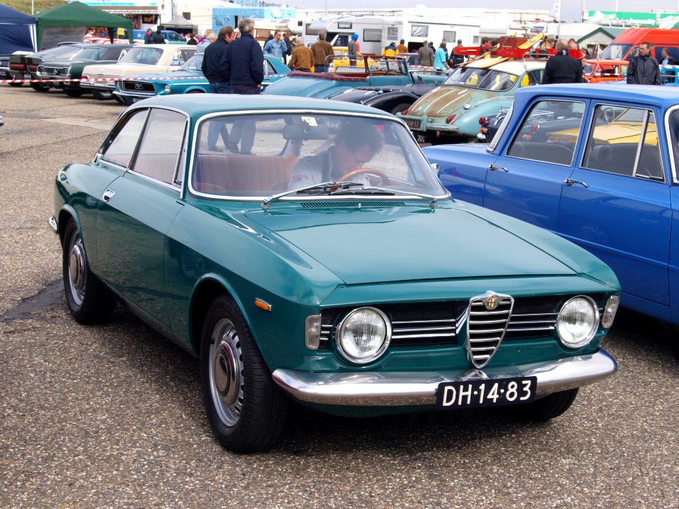 Nationale oldtimerdag Zandvoort 2010, 1967 ALFA ROMEO GT 1600 JUNIOR, DH-14-83 pic2