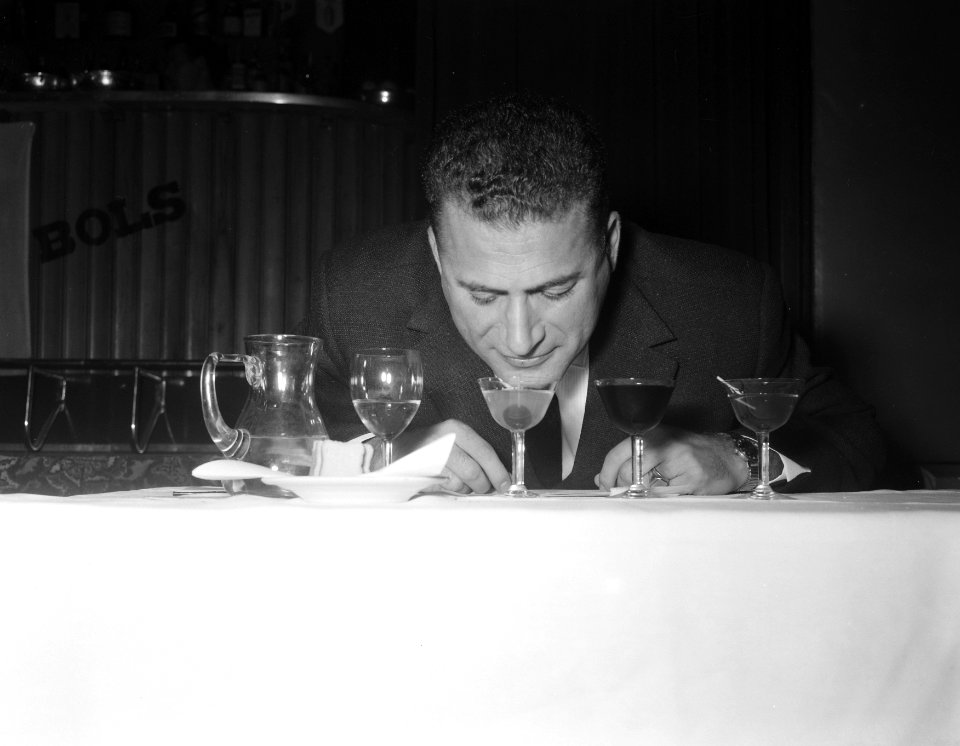 Nationale cocktail competitie in Krasnapolsky te Amsterdam, Bestanddeelnr 909-1090