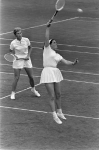 Nationale Tenniskampioenschappen op Metsbanen, de dames dubbel Trudy Groenman en, Bestanddeelnr 919-4390
