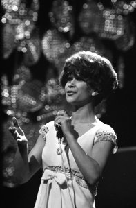 Nationale finale van het Eurovisie Songfestival in Scheveningen Anneke Gronloh, Bestanddeelnr 922-1426