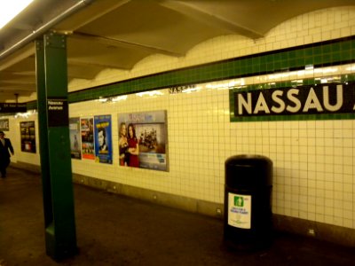 Nassau Av IND SB plat jeh