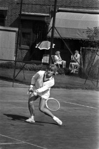 Nationale tenniskampioenschappen 1970, Scheveningen M. Schaar in aktie, Bestanddeelnr 923-7423
