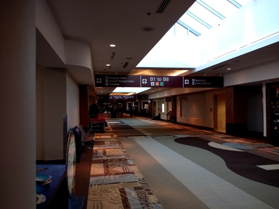 Nashville International Airport Concourse B interior 2