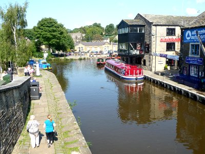 Narrowboats in Skipton 04
