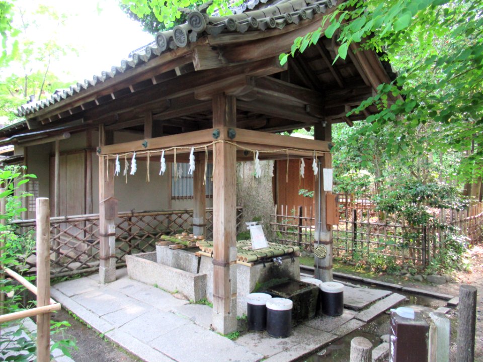 Nashinoki-jinja-030-Somei-no-mizu