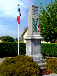 Nassandres (Eure, Fr) monument aux morts