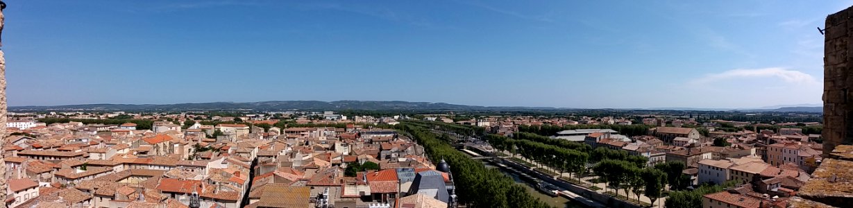 Narbonne - Panorama sur les toits et le canal de la Robine depuis le donjon du palais des Archevêques
