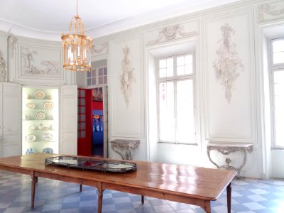 Narbonne - Musée des Beaux-Arts - Salle des faïences 2