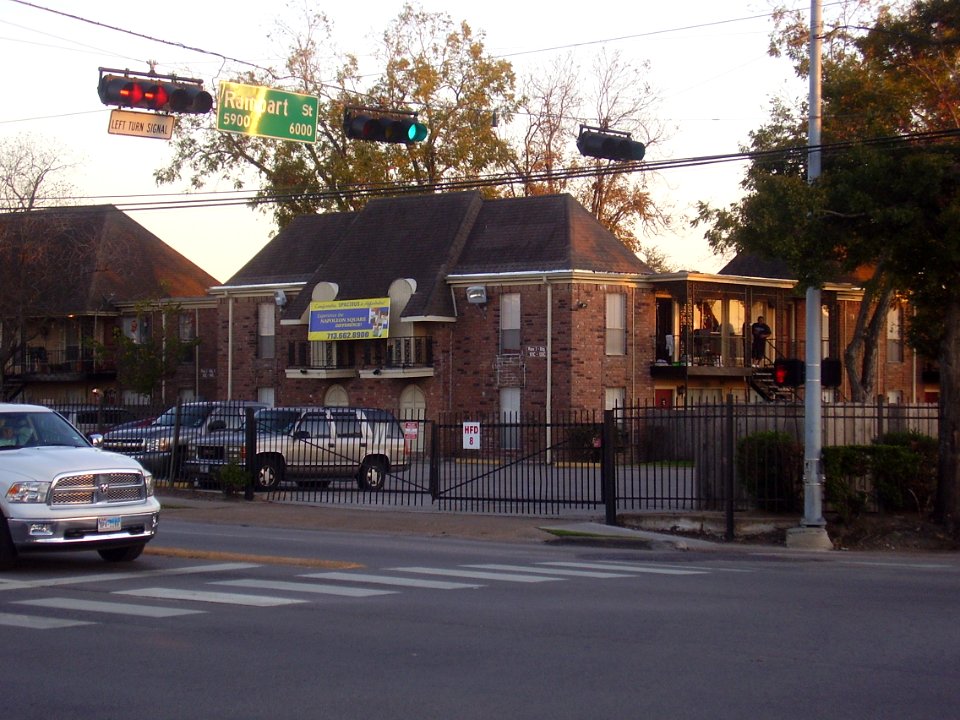 NapoleonSquareapts0