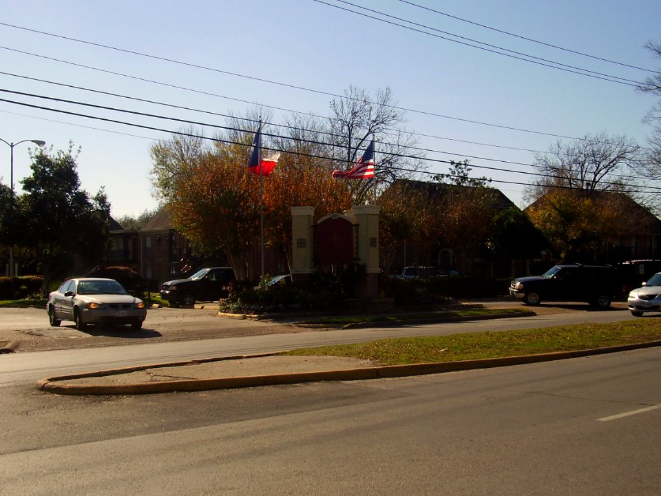 NapoleonSquaremainentrance
