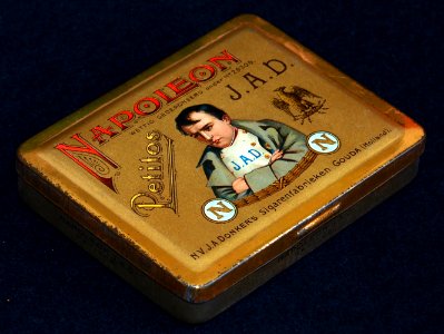 Napoleon JAD petitos, NVJA Donkers Sigarenfabrieken, Gouda, goudkleurig blikje, foto8