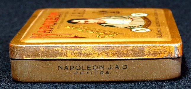 Napoleon JAD petitos, NVJA Donkers Sigarenfabrieken, Gouda, goudkleurig blikje, foto5