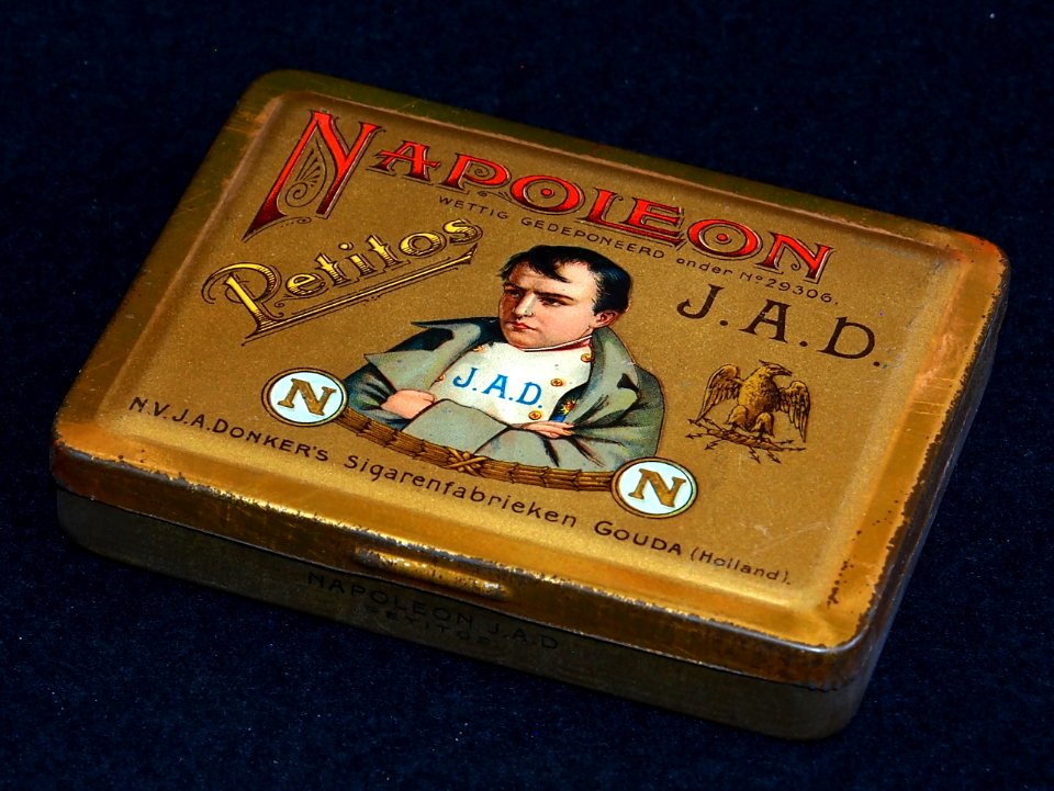 Napoleon JAD petitos, NVJA Donkers Sigarenfabrieken, Gouda, goudkleurig blikje, foto9