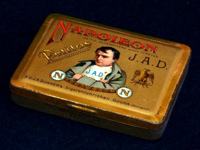 Napoleon JAD petitos, NVJA Donkers Sigarenfabrieken, Gouda, goudkleurig blikje, foto9